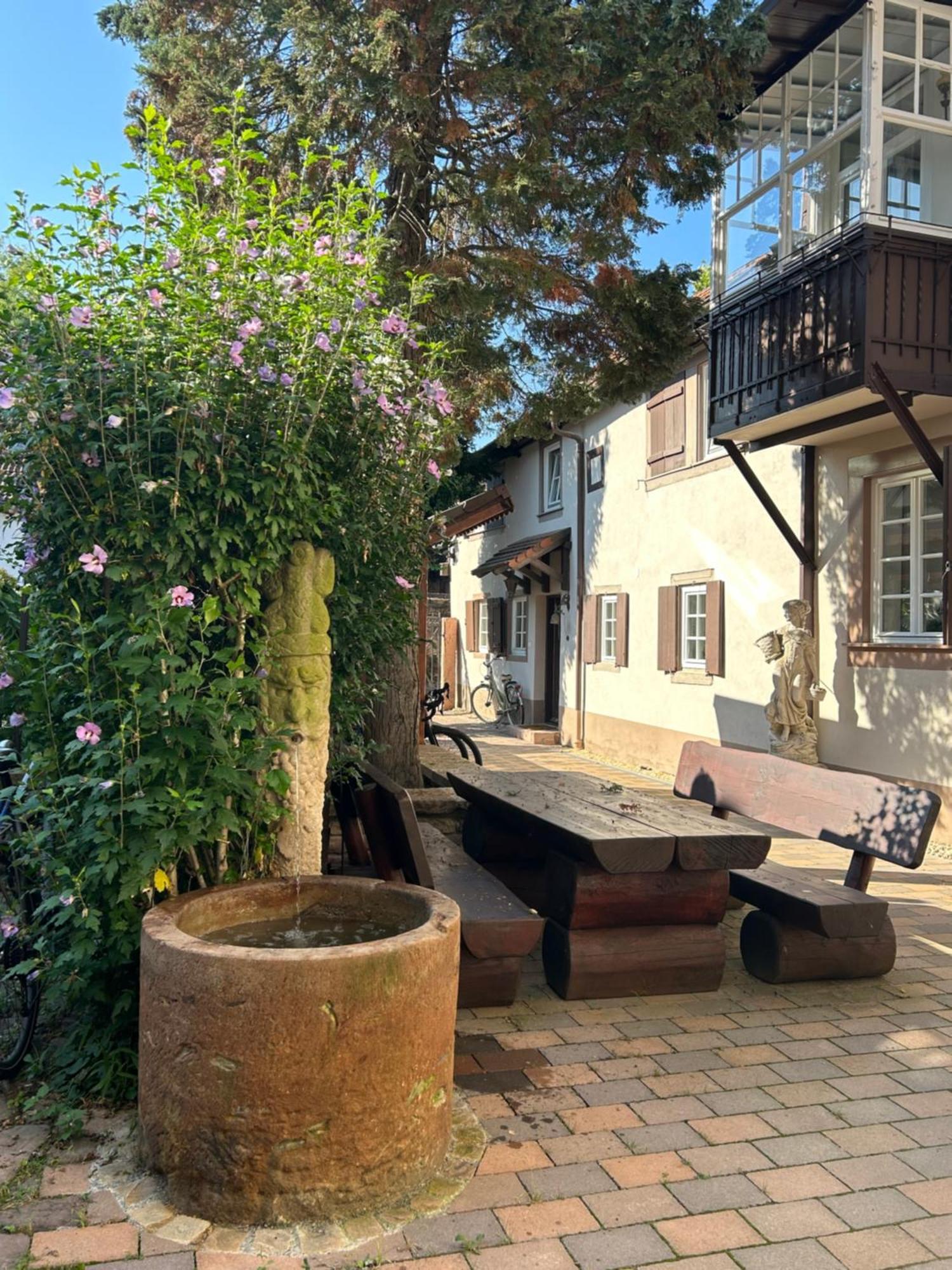 Exklusives Haus, Ruhig Gelegen Im Innenhof, Zentral, Lichtdurchflutet, 卡尔斯鲁厄 外观 照片
